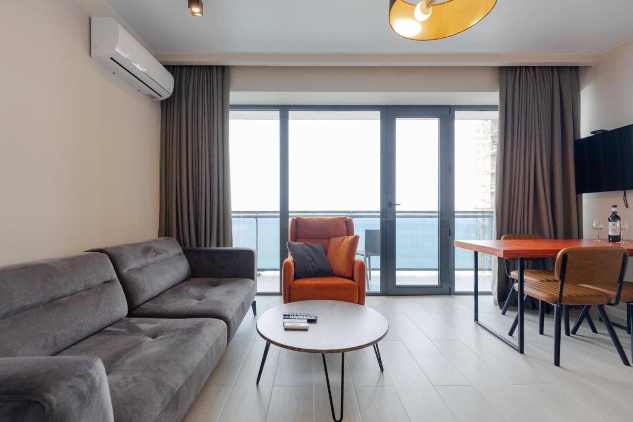 The Spot Apartments - Orbi Beach Tower Batumi Bagian luar foto