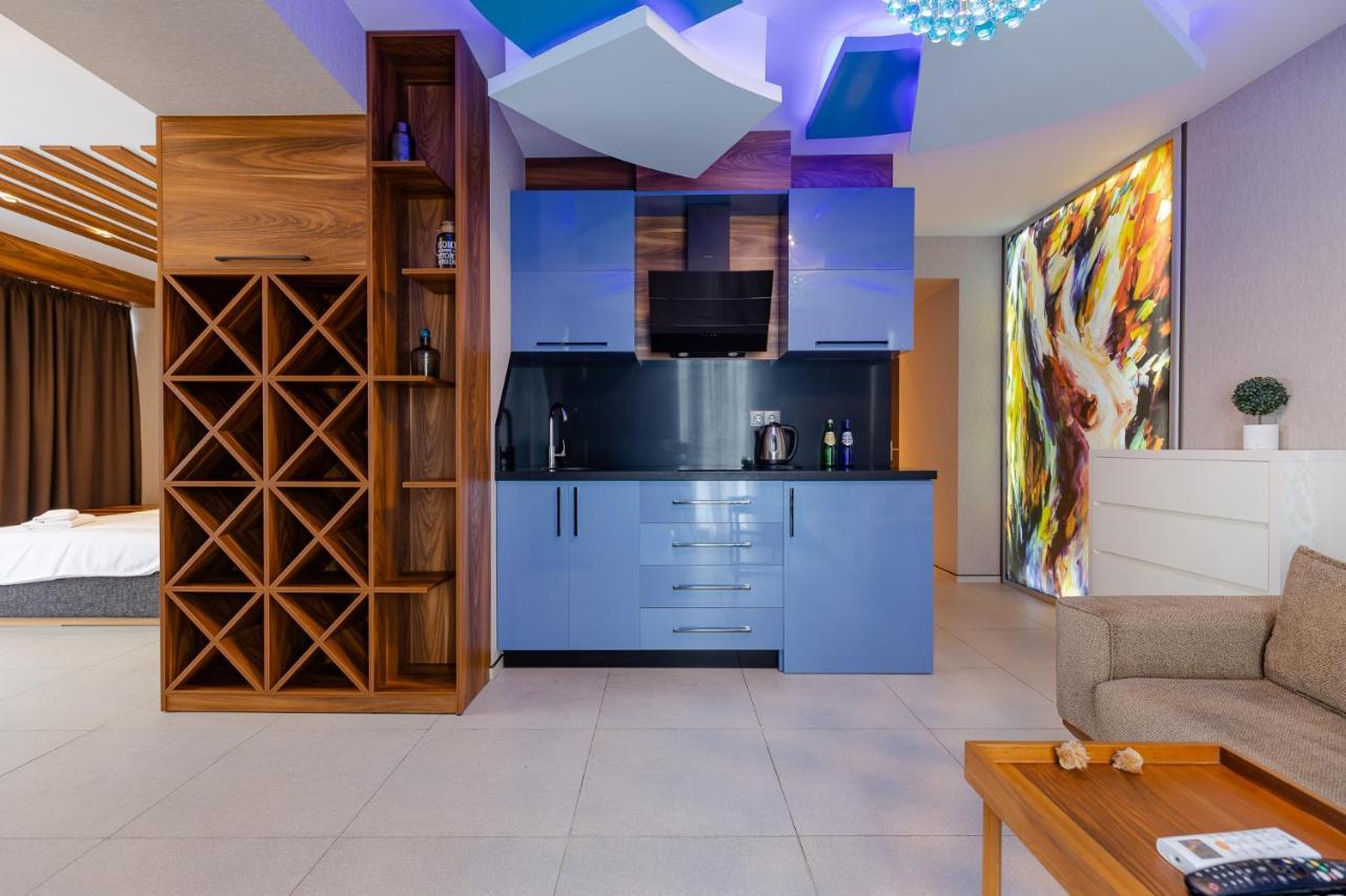 The Spot Apartments - Orbi Beach Tower Batumi Bagian luar foto