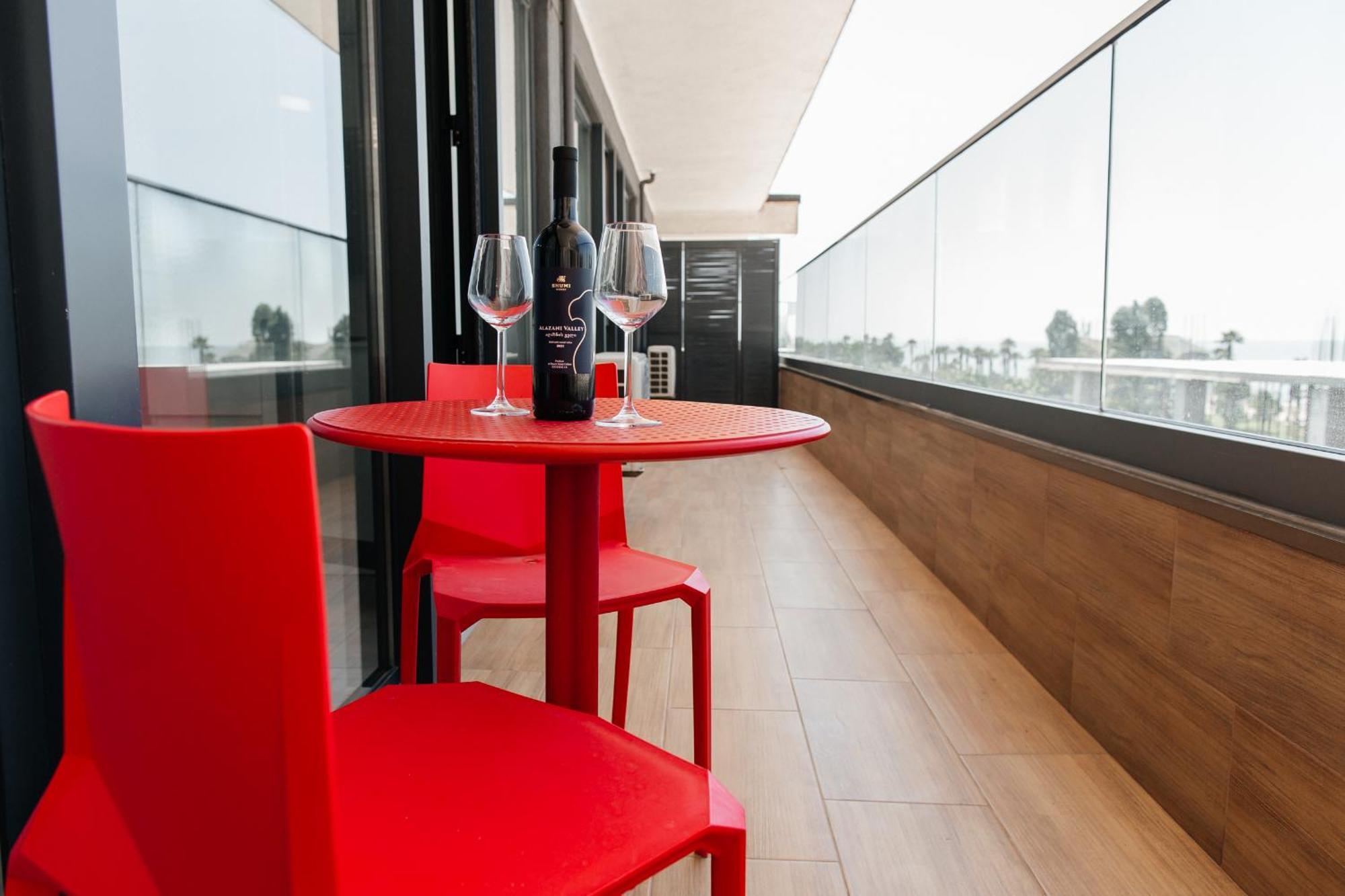 The Spot Apartments - Orbi Beach Tower Batumi Bagian luar foto