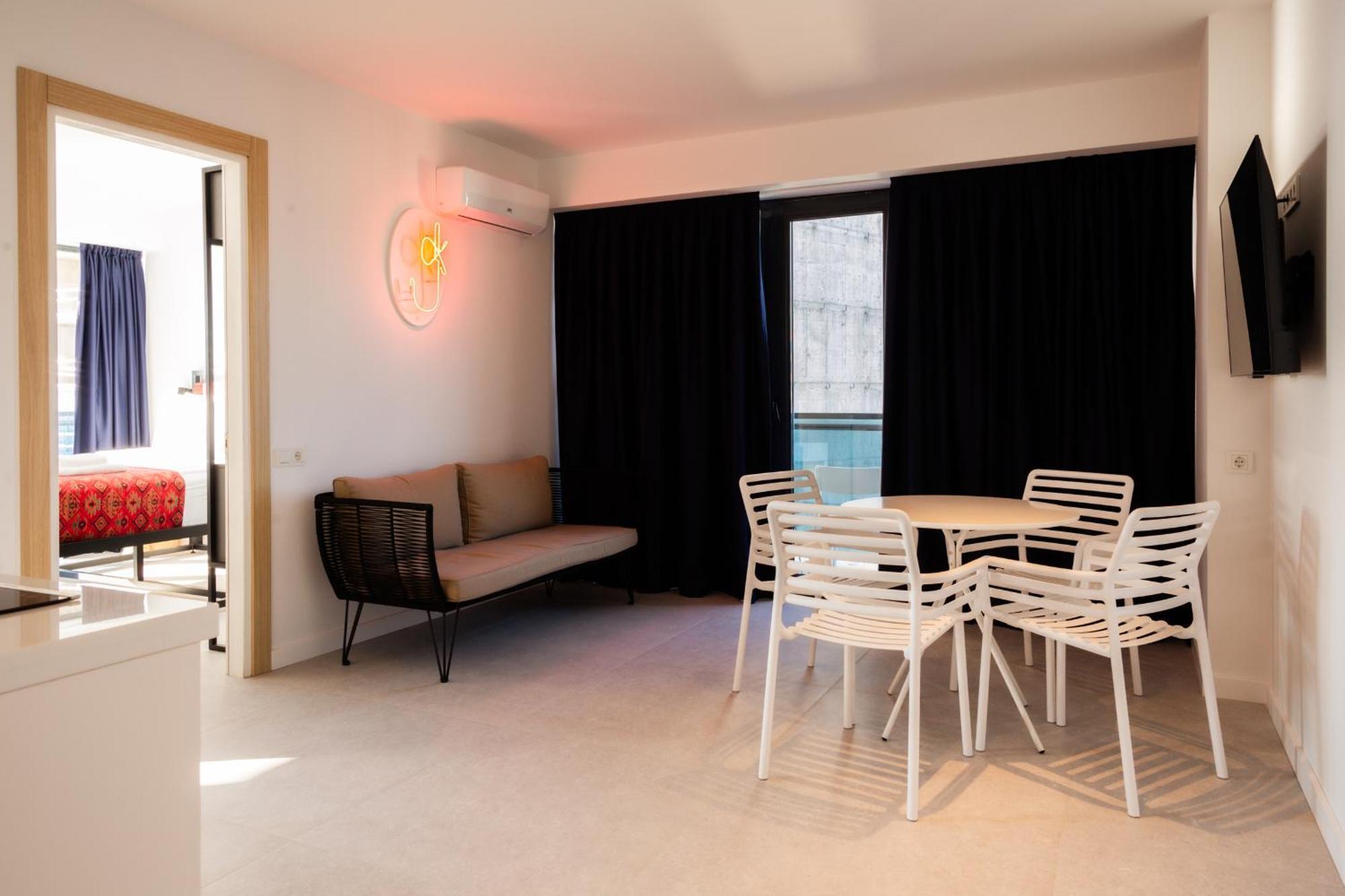 The Spot Apartments - Orbi Beach Tower Batumi Bagian luar foto