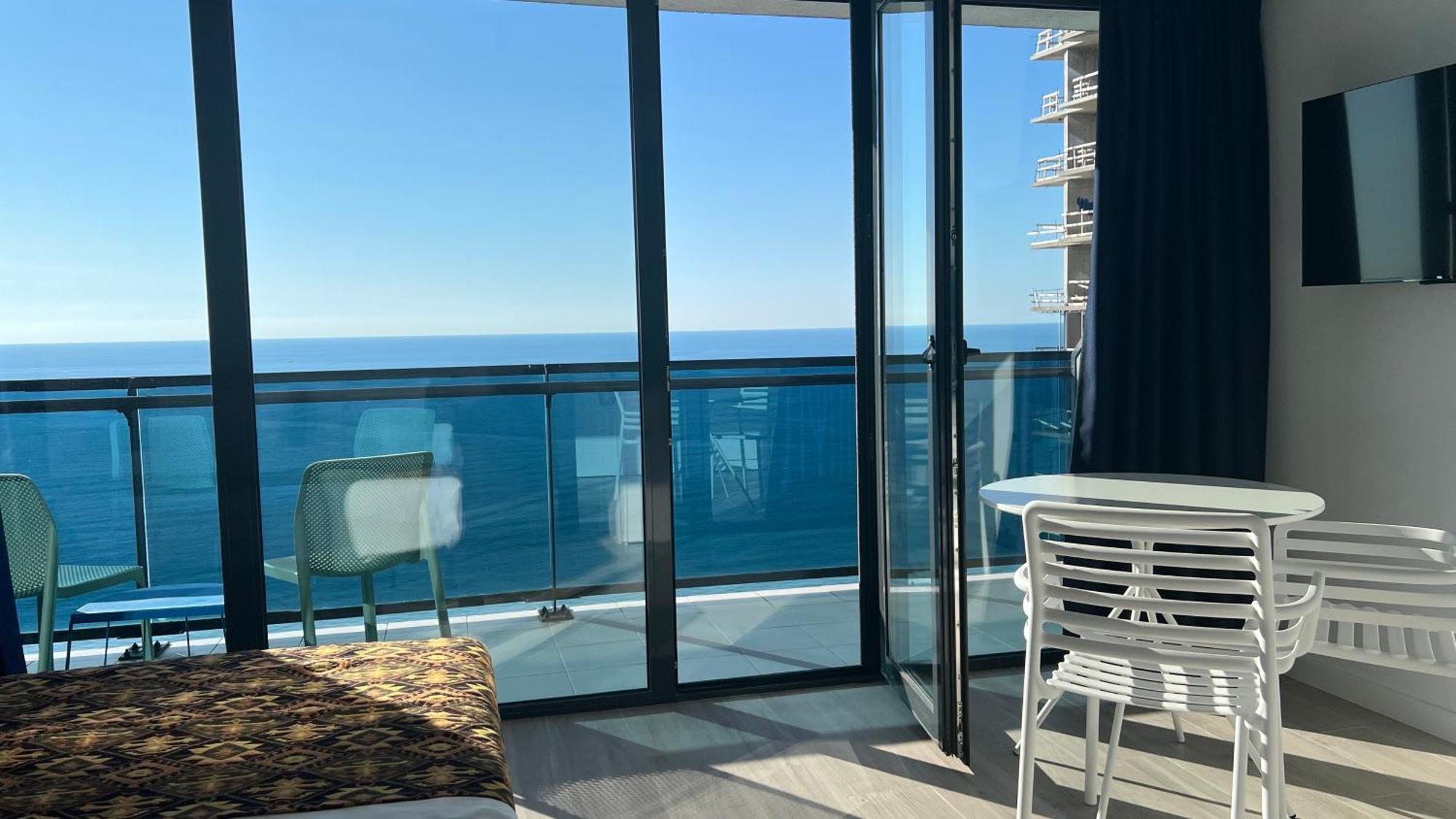 The Spot Apartments - Orbi Beach Tower Batumi Bagian luar foto