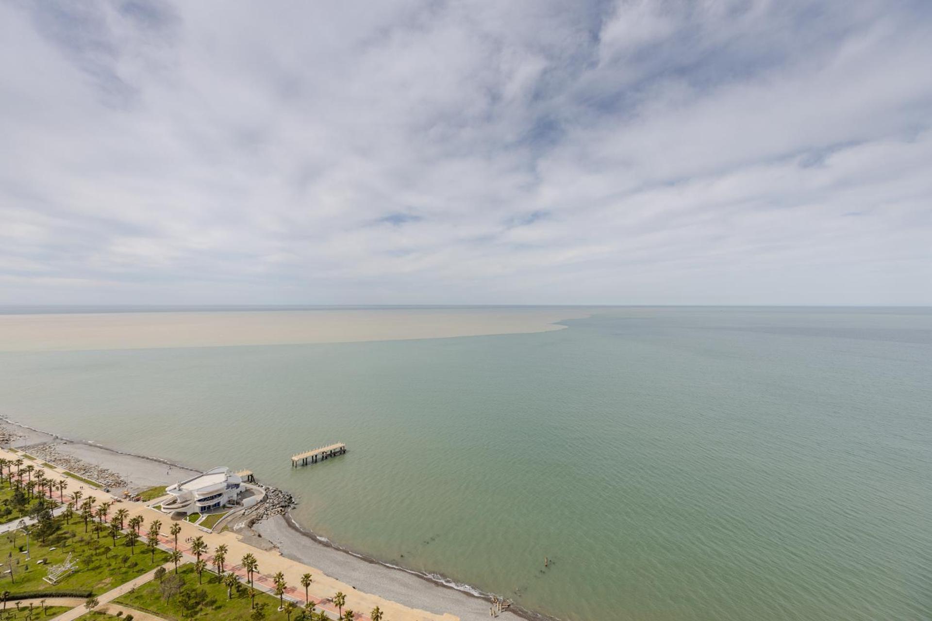 The Spot Apartments - Orbi Beach Tower Batumi Bagian luar foto