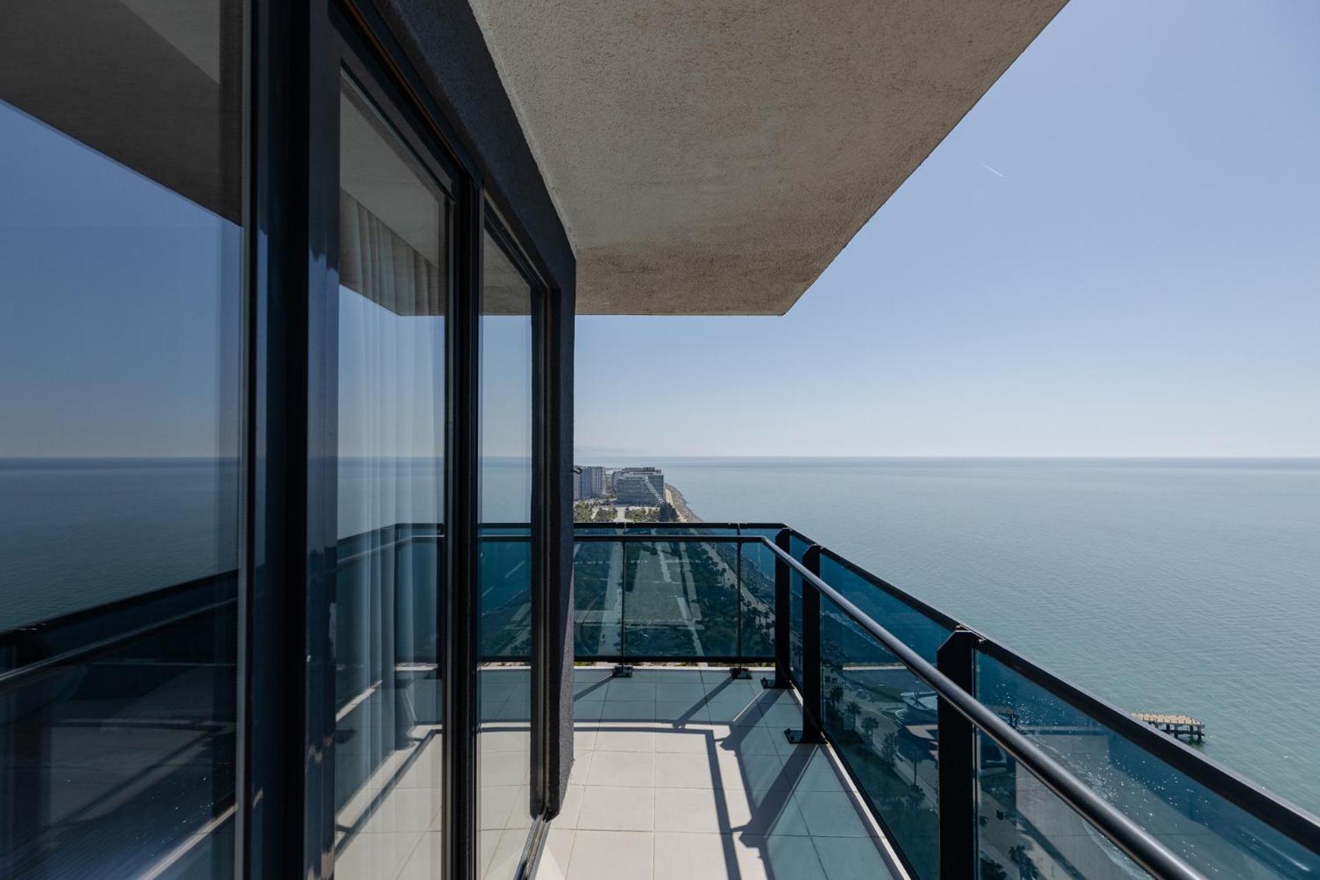 The Spot Apartments - Orbi Beach Tower Batumi Bagian luar foto
